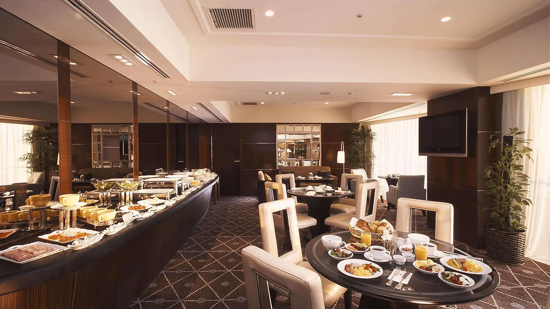 The Yokohama Bay Hotel Tokyu