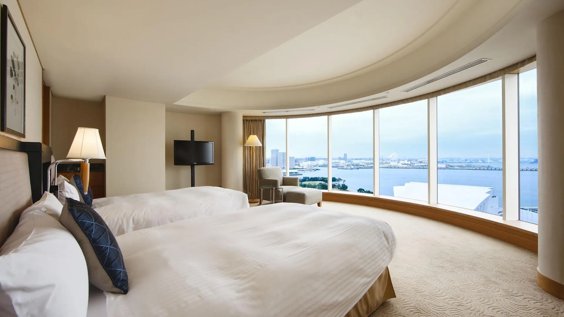 The Yokohama Bay Hotel Tokyu